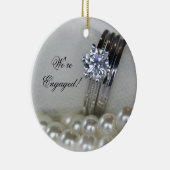 Diamond Rings en White Pearls Verloving Keramisch Ornament (Rechts)