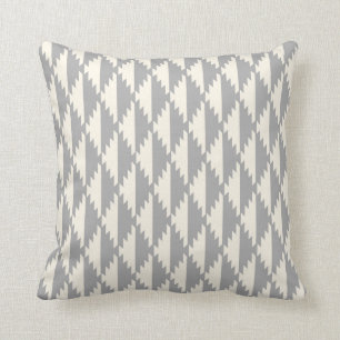 Diamond Tribal Pattern Grey and Cream Kussen