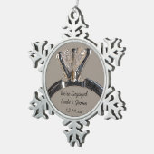 Diamond Verloving Ring op grijs Tin Sneeuwvlok Ornament (Rechts)