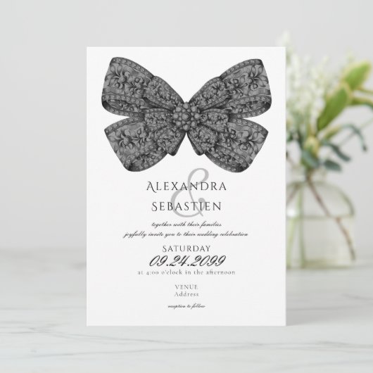  Diamonds Bow Script Zwart & Wit Huwelijk Kaart (Staand voorkant)