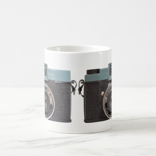 Diana Camera Mok (Center)