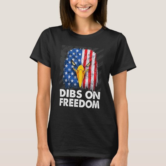 Dibs on Freedom 4th of July US Flag Firecrackers T-shirt (Voorkant)