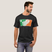 Dice Game St Patrick's Day Irish Flag C Distressed T-shirt (Voorkant volledig)