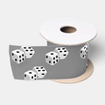 Dices op grijs patroon