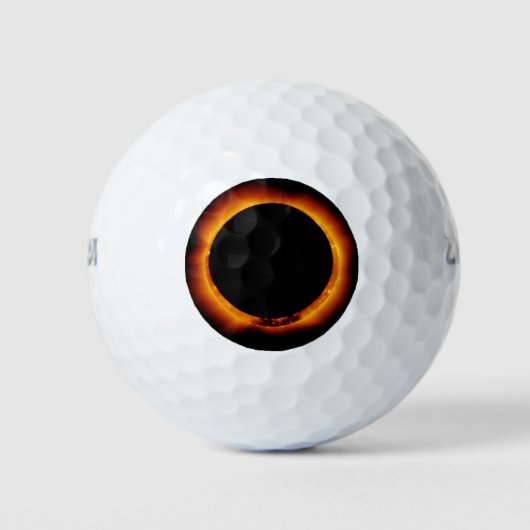 Dicht bij totale zonnecrisis golfballen (Voorkant)