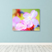 Dichtbijzicht van Roze Sakura Kersenbloesems Canvas Afdruk (Insitu (Houten vloer))