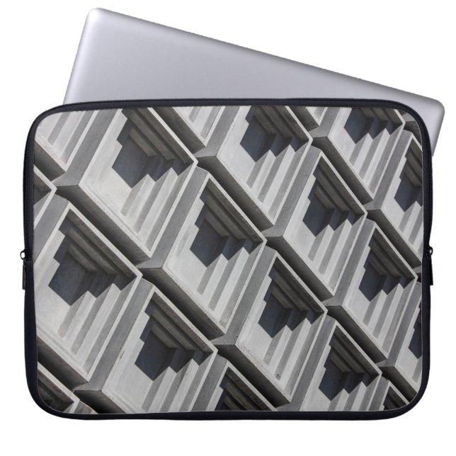 Dichte foto van grijs gebouw laptop sleeve (Voorkant)
