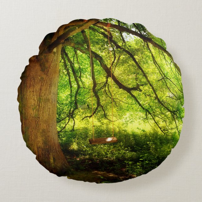 Die Baumschaukel im grünen Wald Rond Kussen (Voorkant)