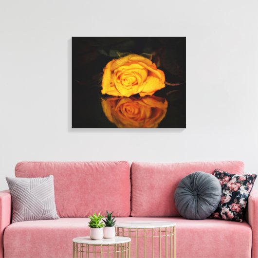 Die gelbe Rose Canvas Afdruk (Insitu (Woonkamer))