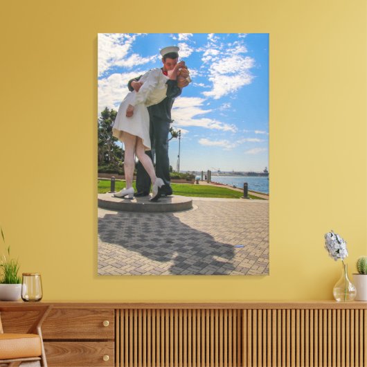 Die Kus. Canvas Afdruk (Insitu (Woonkamer))