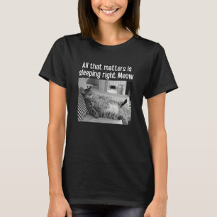 Die kwestie is de juiste gemiddelde kat-themapet t-shirt