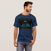 Die oooe God is koning, in ... T-shirt (Voorkant volledig)