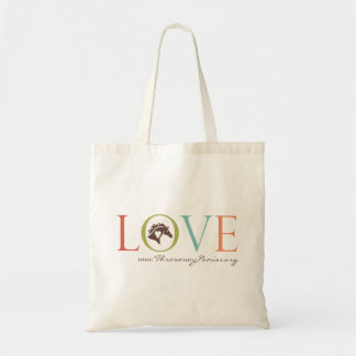 Dien een gezin in Kenia en voer een gered paard. Tote Bag