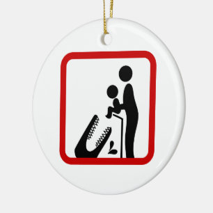 Dien geen Baby aan de Krokodildierentuin. Keramisch Ornament