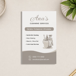 Dienst voor huishoudelijke schoonmaak in neutrale flyer