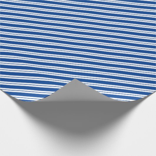 Diep Blauw en Wit Diagonale Streep met meerdere br Cadeaupapier (Hoek)