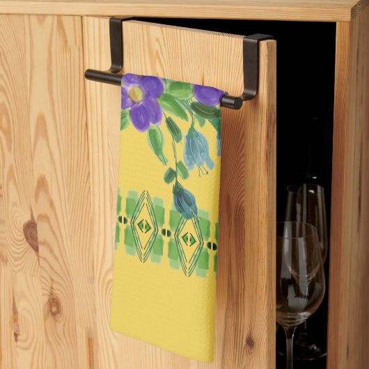 Diep geel met bloemen theedoek (Derde Gevouwen)