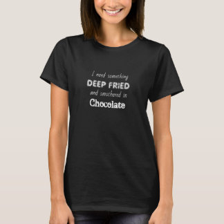 Diep gehuwd en bedekt met chocolade t-shirt