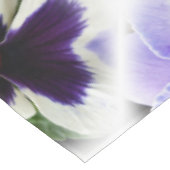 diep paars op witte paniek tafelkleed (Gekanteld)