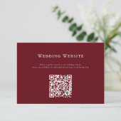 Diep Rode Moderne Trouwwebsite QR Code Kaart (Staand voorkant)