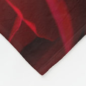 Diep rood Roos op zwart Fleece Deken (Hoek)