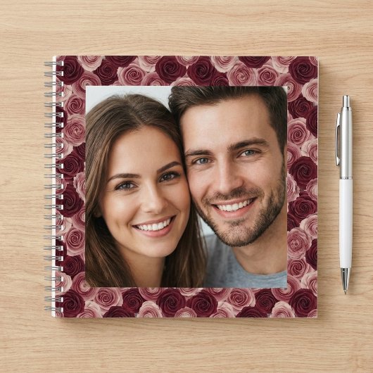 Diep roze bloemenkader foto notitieboek