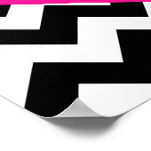 Diep roze hart op zwarte en witte zigzag poster (Hoek)