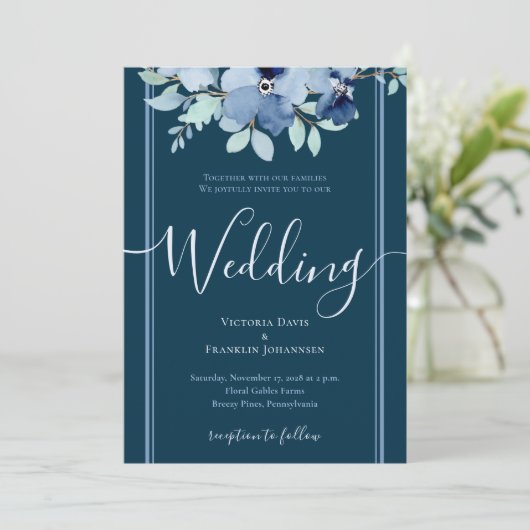 Diepblauwe waterverf bloemenelegante bruiloft kaart (Staand voorkant)