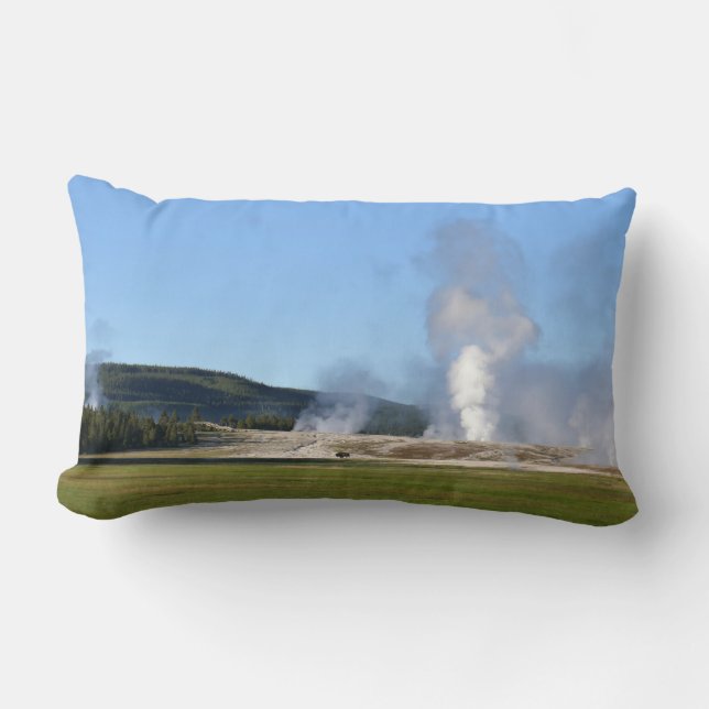 Diepe Blauwe Geiser en Bizon bij Yellowstone Kussen (Voorkant)