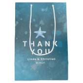 Diepe Blauwe Zee Zomer Bruiloft Medium Cadeauzakje (Achterkant)
