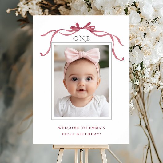 Diepe Blush Roze Strik Meisje 1e Verjaardag Welkom Poster