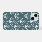 Diepe bosgroene botanische folk bloemkunst iPhone 15 case (Achterkant horizontaal)