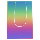 Diepe regenbooggradiënt Birthday Gift Bag Medium Cadeauzakje (Achterkant)