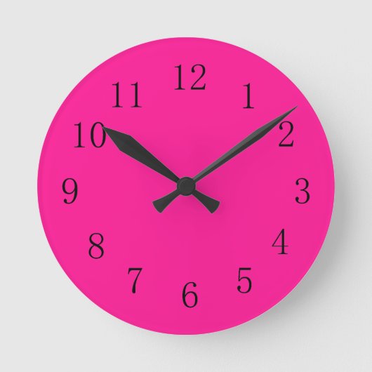 Diepe roze ronde (gemiddelde) wandklok (Voorkant)