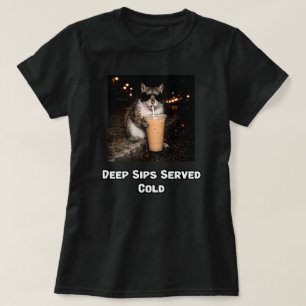 Diepe Slokken Die Koud Worden Geserveerd Koffieont T-shirt