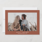 Diepe Terracotta Herfst Bruiloft | Moderne Foto He Save The Date (Achterkant)