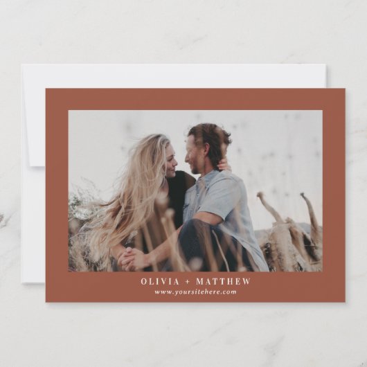 Diepe Terracotta Herfst Bruiloft | Moderne Foto He Save The Date (Achterkant)