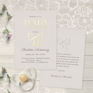 Diepe warme crèmekleurige elegante strik baby show folie uitnodiging