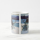 Dierbare bosdieren en eland in wintersneeuw koffiemok (Center)