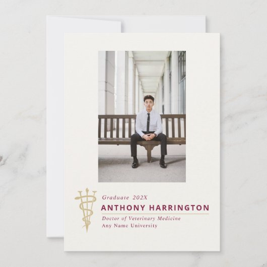 Dierenarts Afstuderen Maroon aankondiging (Voorkant)