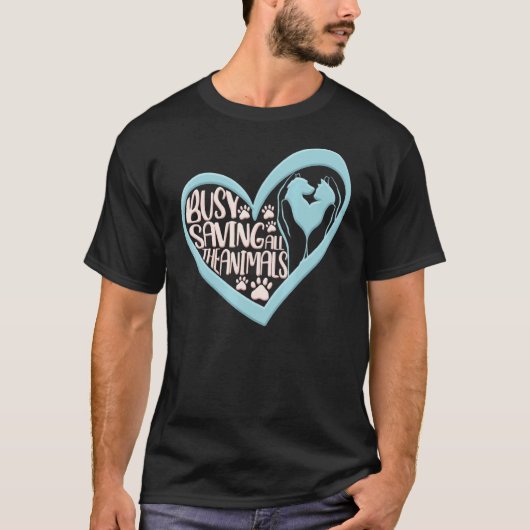 Dierenarts Vet Tech bezig met het redden van alle T-shirt (Voorkant)