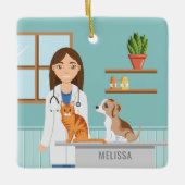 Dierenkliniek Dierenarts Vrouw met Kat en Puppy Keramisch Ornament (Voorkant)