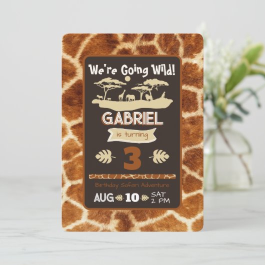 Dierenprint Giraffe Verjaardagsuitnodiging Kaart (Staand voorkant)