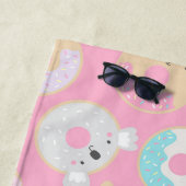 Dierlijke donuts girly schattig monogram strandlaken (In situ)