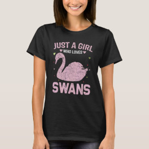 Dierlijke vrouwen gewoon een meisje dat van zwanen t-shirt