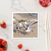 Diervogel Zwarte kuilen op het strand Servet (Insitu)