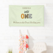 Diervorm kalligrafie wild één verjaardag spandoek (Insitu)