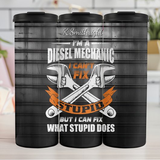 Dieselmonteur kan geen domme dingen repareren thermosbeker