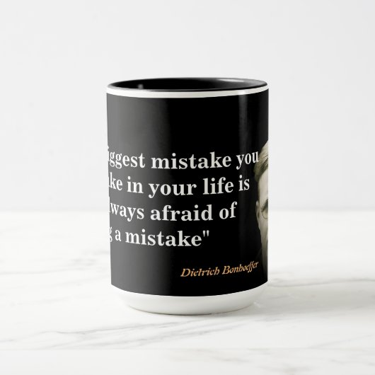 Dietrich Bonhoeffer citaat over de grootste fout Mok (Midden)