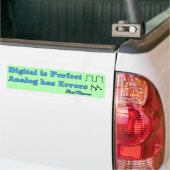 Digitaal is perfect bumpersticker (Op Truck)